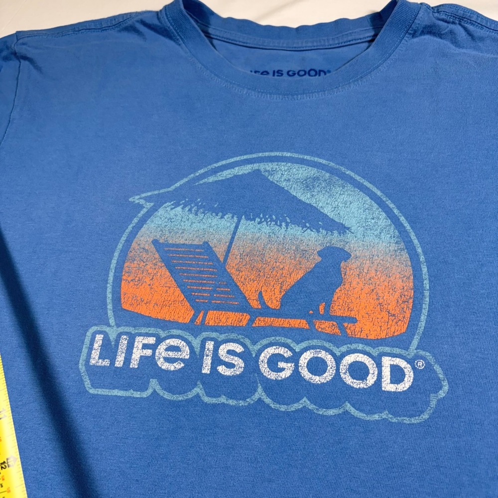Life Is Good Mens Crusher Tee Medium Blue Beach Dog Graphic T-Shirt